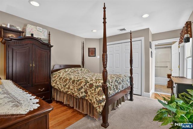 40 Cedar Street, Bloomingdale, NJ 07403