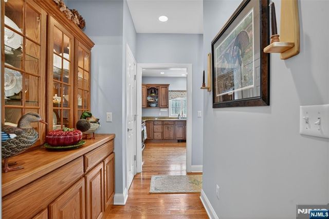 40 Cedar Street, Bloomingdale, NJ 07403