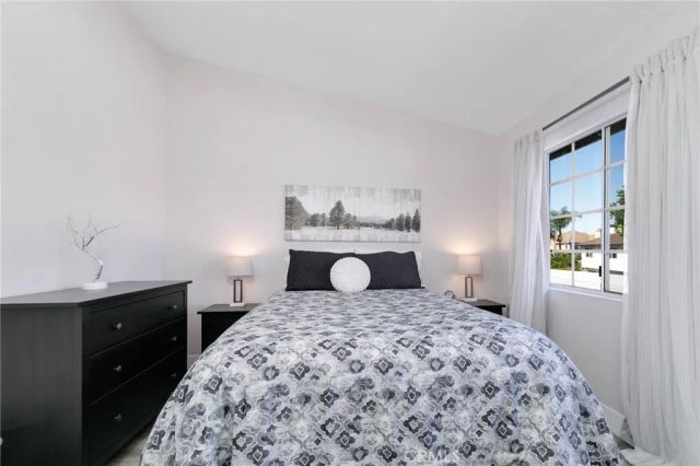 3500 S Greenville B2, Santa Ana, CA 92704