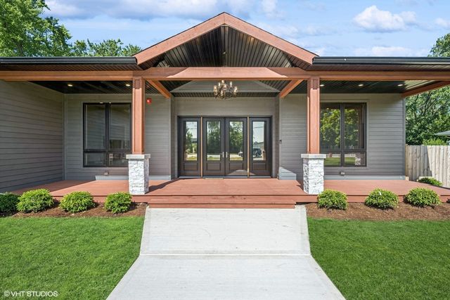 2104 Shermer Road, Northbrook, IL 60062