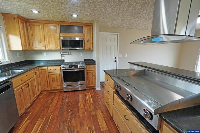 2305 Mosswood Ct S, Salem, OR 97306