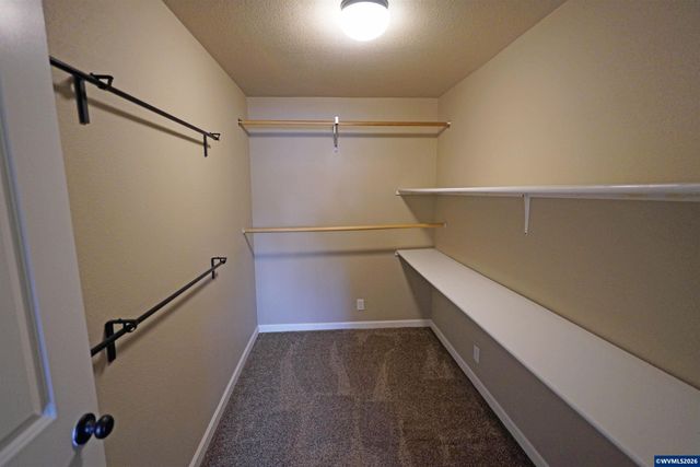 2305 Mosswood Ct S, Salem, OR 97306