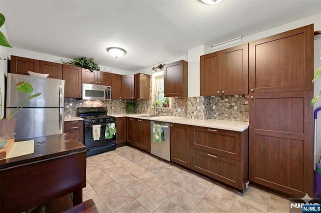113 Lake Street, Bergenfield, NJ 07621