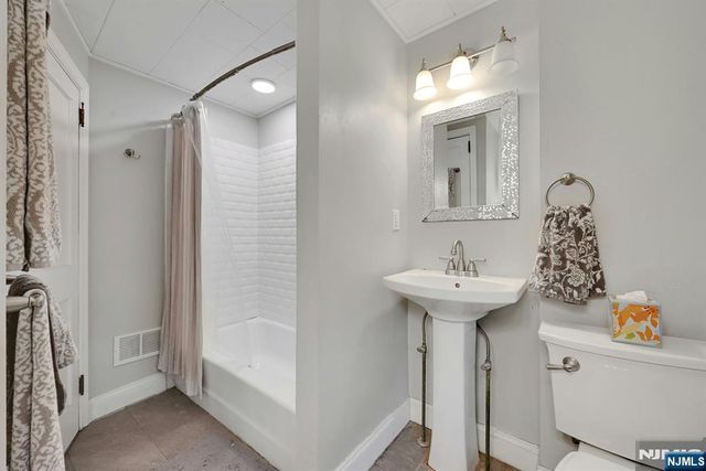 113 Lake Street, Bergenfield, NJ 07621