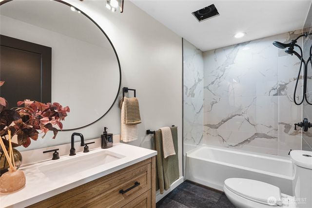 7622 S Thompson Ave, Tacoma, WA 98408