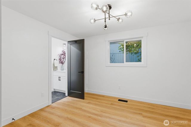 7622 S Thompson Ave, Tacoma, WA 98408