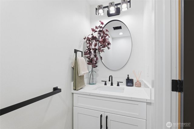 7622 S Thompson Ave, Tacoma, WA 98408