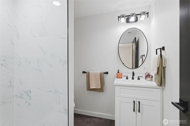 7622 S Thompson Ave, Tacoma, WA 98408