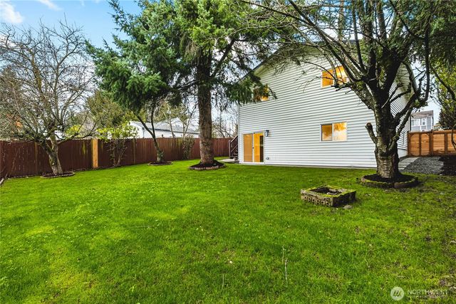 7622 S Thompson Ave, Tacoma, WA 98408