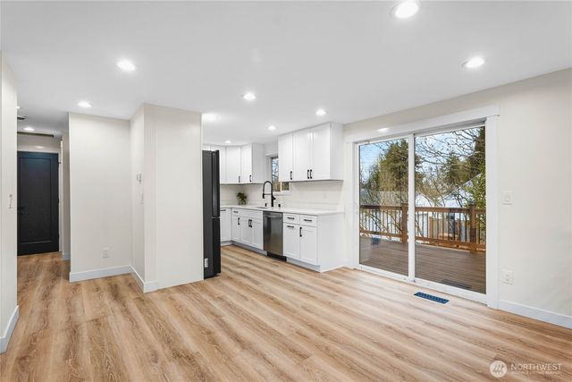 7622 S Thompson Ave, Tacoma, WA 98408