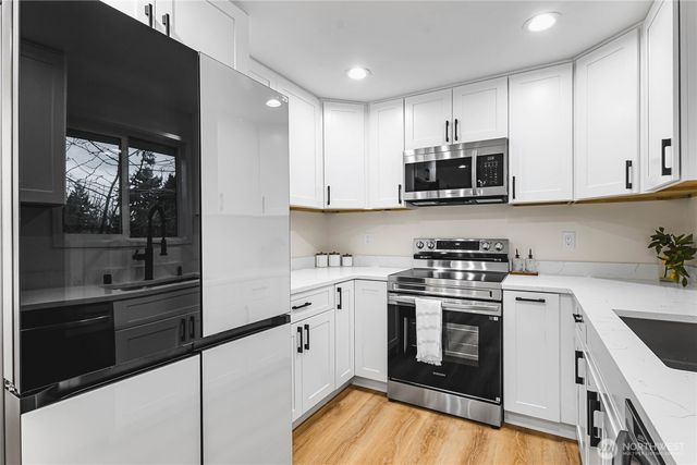 7622 S Thompson Ave, Tacoma, WA 98408