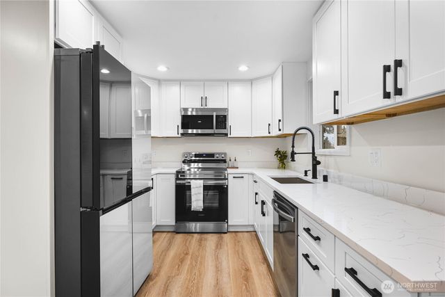 7622 S Thompson Ave, Tacoma, WA 98408