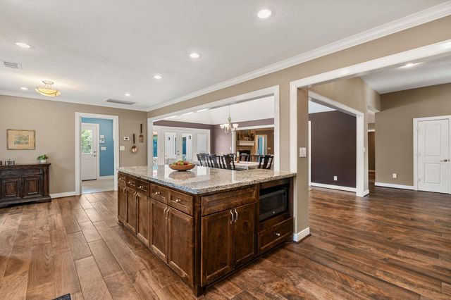 11519 Lakeside Place Drive, Houston, TX 77077
