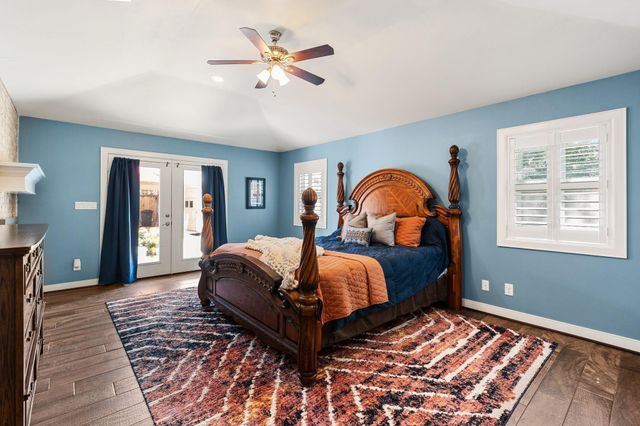 11519 Lakeside Place Drive, Houston, TX 77077