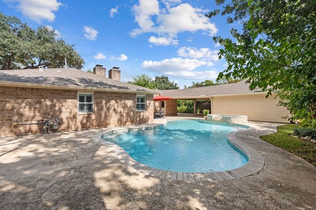 11519 Lakeside Place Drive, Houston, TX 77077