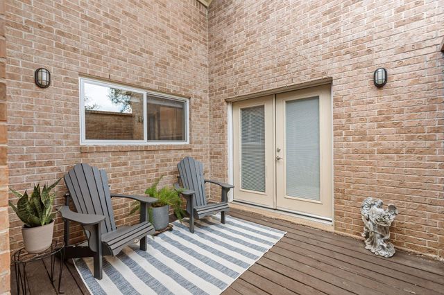 11519 Lakeside Place Drive, Houston, TX 77077