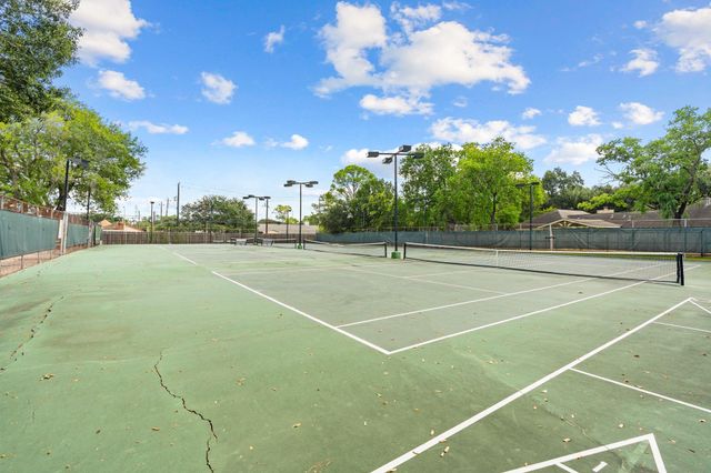 11519 Lakeside Place Drive, Houston, TX 77077