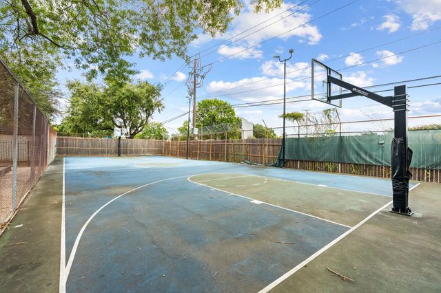 11519 Lakeside Place Drive, Houston, TX 77077