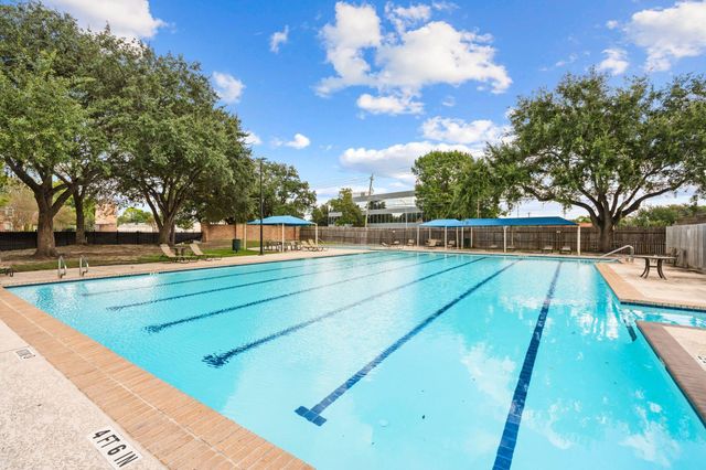 11519 Lakeside Place Drive, Houston, TX 77077