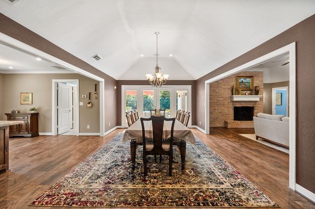 11519 Lakeside Place Drive, Houston, TX 77077
