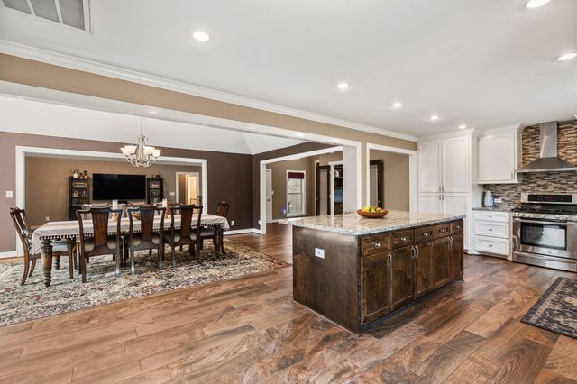 11519 Lakeside Place Drive, Houston, TX 77077
