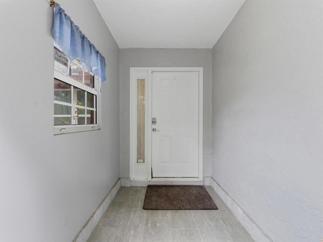 11481 Tangerine Boulevard, West Palm Beach, FL 33412