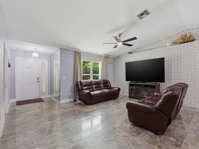 11481 Tangerine Boulevard, West Palm Beach, FL 33412