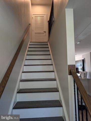1229 TRENTON PL SE, Washington, DC 20032