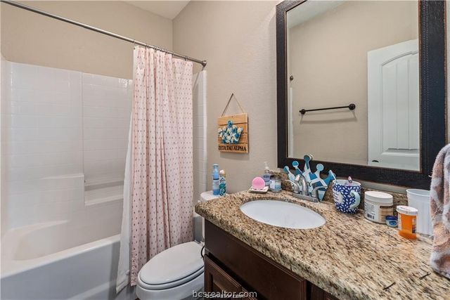 411 Ash, College Station, TX 77840
