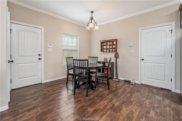 411 Ash, College Station, TX 77840