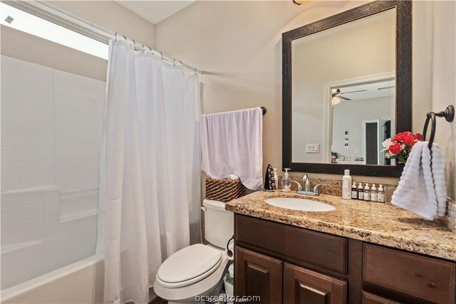 411 Ash, College Station, TX 77840