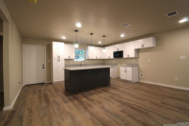 138 c, San Antonio, TX 78207