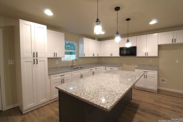138 c, San Antonio, TX 78207