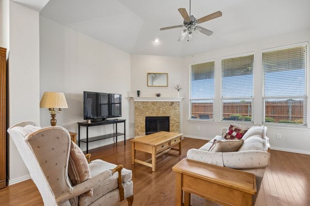 2002 Enchanted Rock Drive, Forney, TX 75126