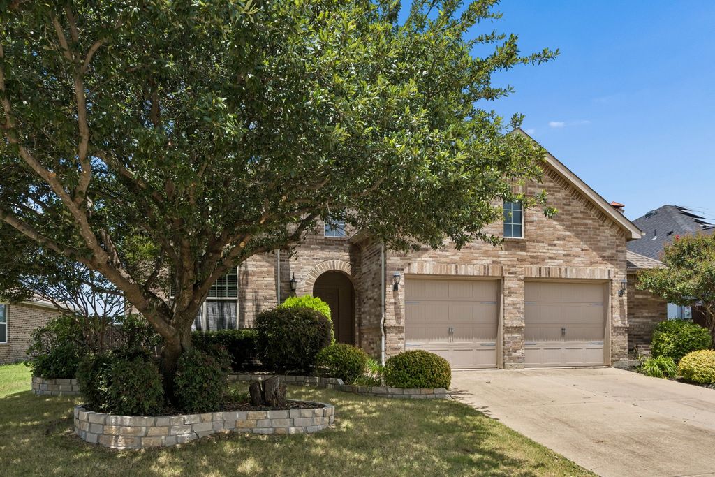 2002 Enchanted Rock Drive, Forney, TX 75126