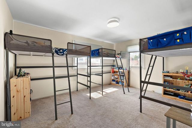 13 N WYNWYD DR, Newark, DE 19711