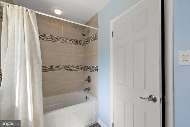 13 N WYNWYD DR, Newark, DE 19711