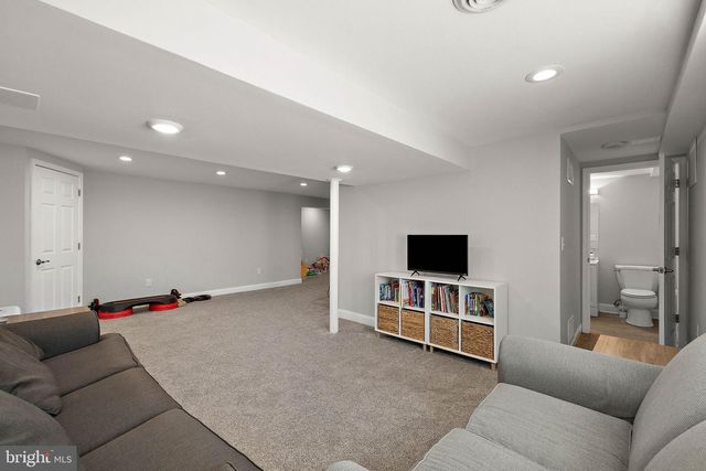 13 N WYNWYD DR, Newark, DE 19711