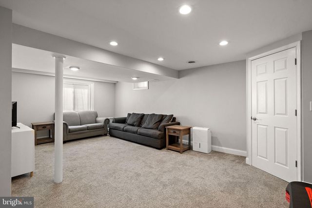 13 N WYNWYD DR, Newark, DE 19711