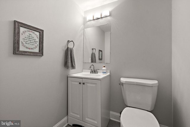 13 N WYNWYD DR, Newark, DE 19711