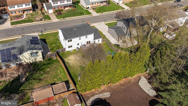 13 N WYNWYD DR, Newark, DE 19711