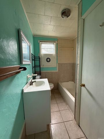 947 Cherry Street, Forrest City, AR 72335