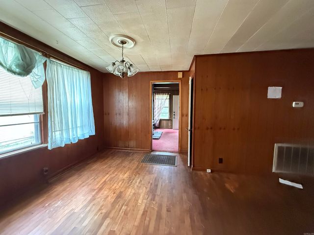 947 Cherry Street, Forrest City, AR 72335