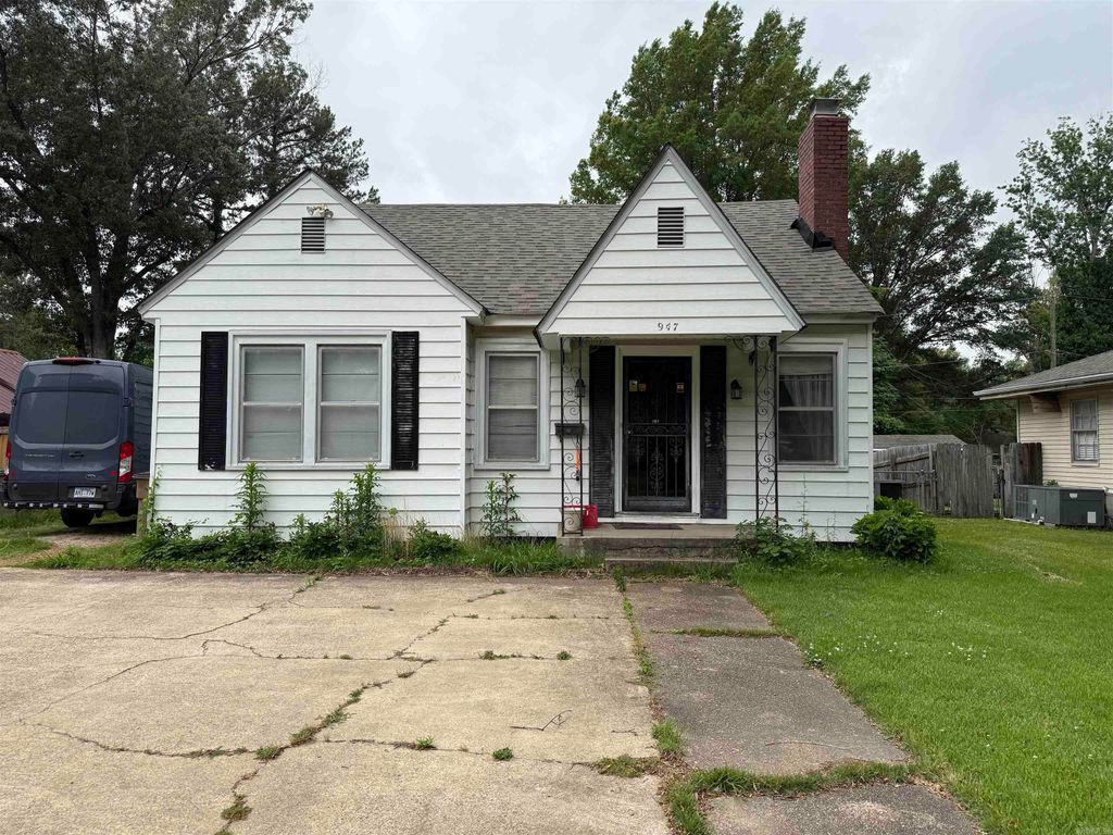 947 Cherry Street, Forrest City, AR 72335