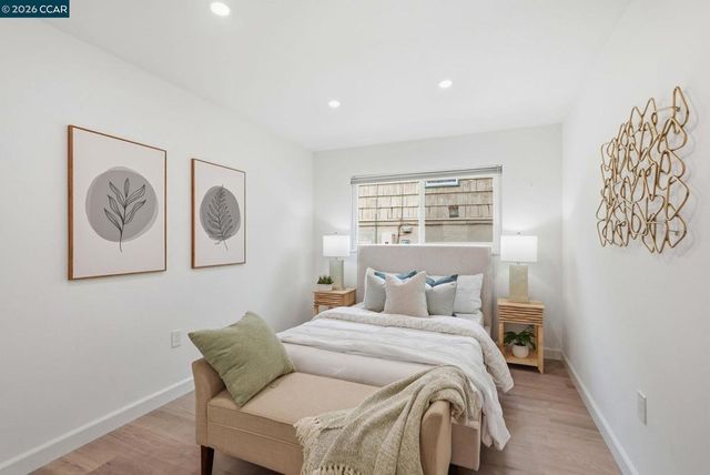 3720 Midvale Ave, Oakland, CA 94602