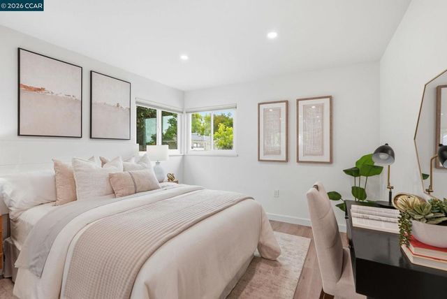 3720 Midvale Ave, Oakland, CA 94602