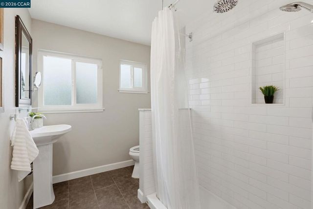 3720 Midvale Ave, Oakland, CA 94602