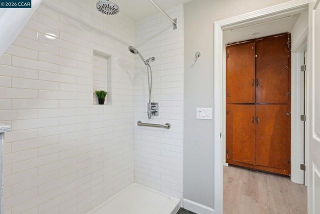 3720 Midvale Ave, Oakland, CA 94602