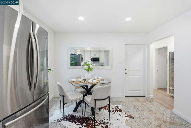3720 Midvale Ave, Oakland, CA 94602