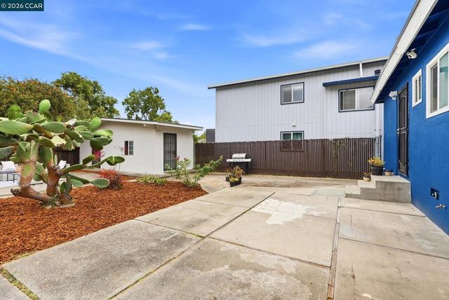 3720 Midvale Ave, Oakland, CA 94602